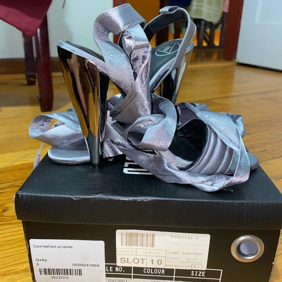 Missguided Cone Heel Lace Up Sandals Grey - Picture 4 of 4